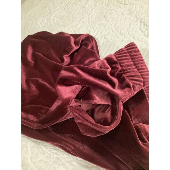 Old Navy Velvet Wide Leg Pants - Burgundy - Picture 6 of 6